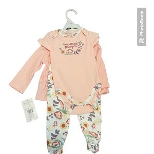 New baby gear answered prayer 3-piece outfit baby girl 3-6 month